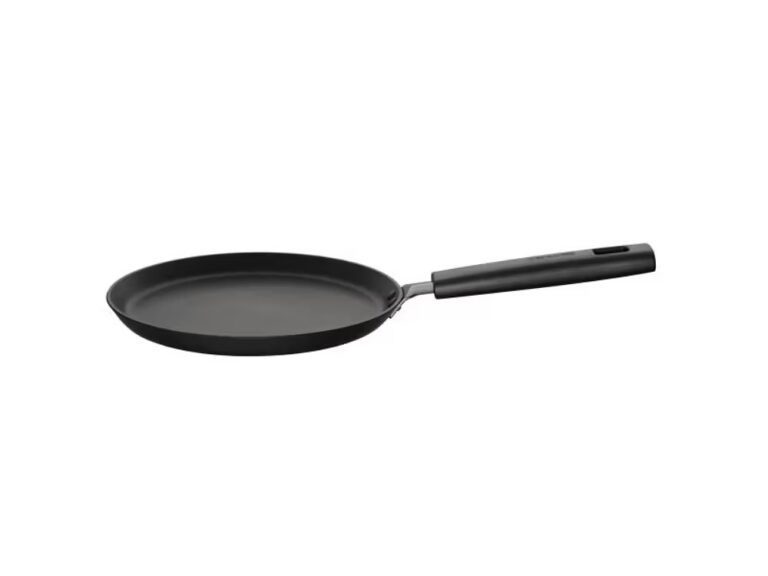 Fiskars Hard Face 22 cm mittenakkuv pannkoogipann.