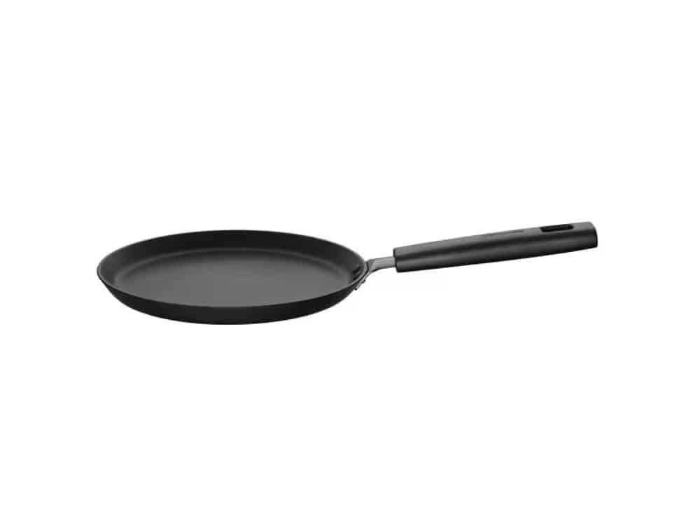 Fiskars Hard Face 22 cm mittenakkuv pannkoogipann.